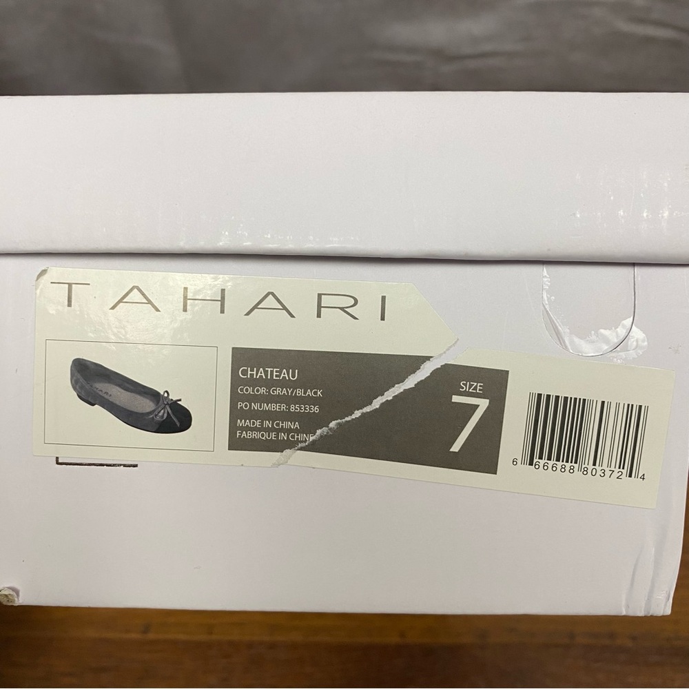 Tahari Womens Size 7 Gray Black Chateau Ballet Flats Cap Toe Bow Quilted Comfort - Picture 8 of 8